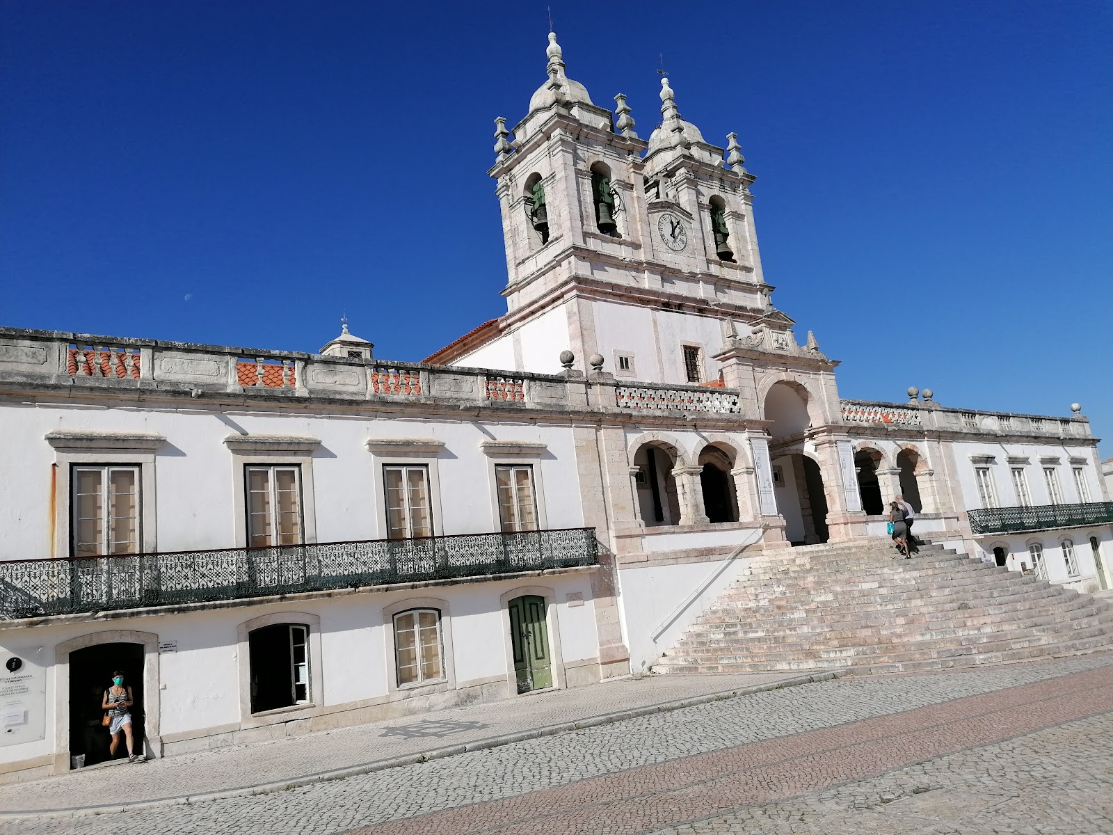 Nazaré Reviews 2023 Well Traveled